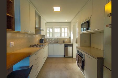 Casa de condomínio à venda com 196m², 3 quartos e 2 vagas Casa de condomínio à venda com 196m², 3 quartos e 2 vagasCozinha