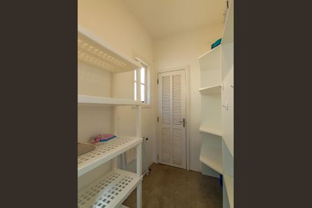 Casa de condomínio à venda com 196m², 3 quartos e 2 vagas Casa de condomínio à venda com 196m², 3 quartos e 2 vagasDespensa