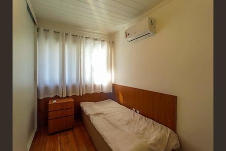 Casa de condomínio à venda com 196m², 3 quartos e 2 vagas Casa de condomínio à venda com 196m², 3 quartos e 2 vagasQuarto 1