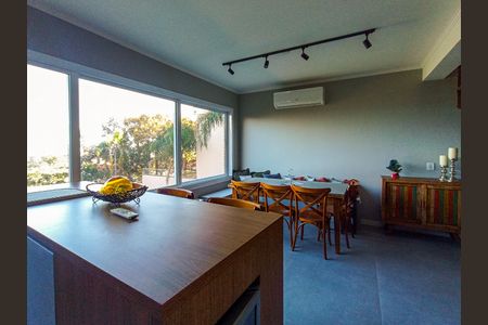 Casa de condomínio à venda com 196m², 3 quartos e 2 vagas Casa de condomínio à venda com 196m², 3 quartos e 2 vagasSala de Jantar