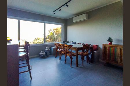 Casa de condomínio à venda com 196m², 3 quartos e 2 vagas Casa de condomínio à venda com 196m², 3 quartos e 2 vagasSala de Jantar