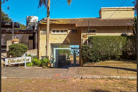 Casa de condomínio à venda com 196m², 3 quartos e 2 vagas Casa de condomínio à venda com 196m², 3 quartos e 2 vagasFachada