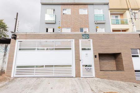 Apartamento à venda com 42m², 2 quartos e 1 vaga Apartamento à venda com 42m², 2 quartos e 1 vagaFachada
