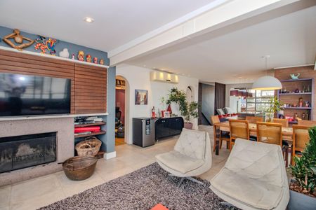 Apartamento à venda com 260m², 3 quartos e 2 vagas Apartamento à venda com 260m², 3 quartos e 2 vagasEspaço Gourmet - Cobertura