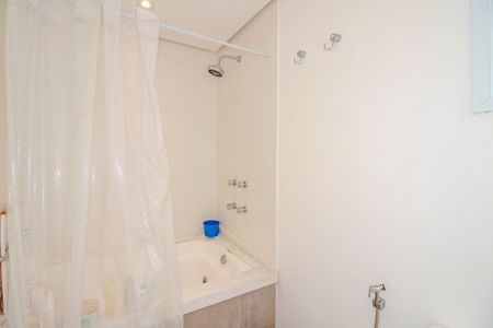 Apartamento à venda com 260m², 3 quartos e 2 vagas Apartamento à venda com 260m², 3 quartos e 2 vagasBanheiro Social