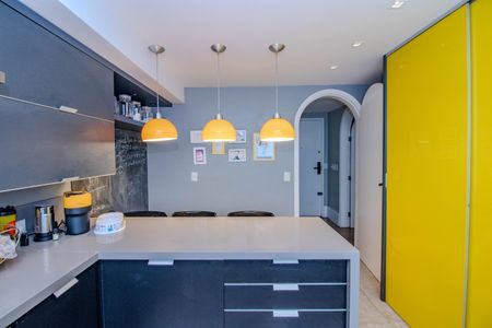 Apartamento à venda com 260m², 3 quartos e 2 vagas Apartamento à venda com 260m², 3 quartos e 2 vagasCozinha