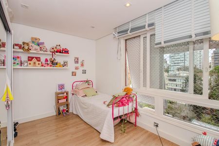 Apartamento à venda com 260m², 3 quartos e 2 vagas Apartamento à venda com 260m², 3 quartos e 2 vagasQuarto 2