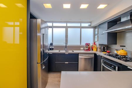 Apartamento à venda com 260m², 3 quartos e 2 vagas Apartamento à venda com 260m², 3 quartos e 2 vagasCozinha