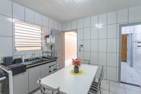 Casa para alugar com 125m², 2 quartos e 1 vaga Casa para alugar com 125m², 2 quartos e 1 vagaCozinha