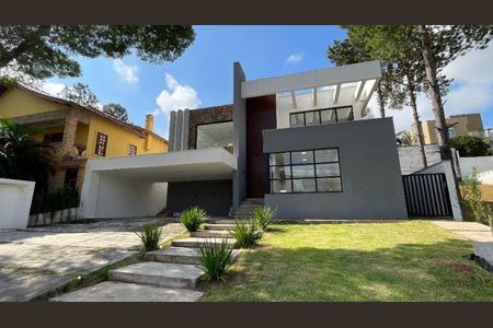 Casa à venda com 364m², 4 quartos e 6 vagas Casa à venda com 364m², 4 quartos e 6 vagasFoto 02