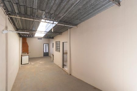 Casa à venda com 148m², 3 quartos e 3 vagas Casa à venda com 148m², 3 quartos e 3 vagasÁrea Externa