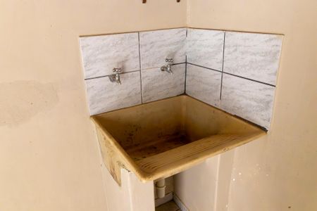 Casa à venda com 148m², 3 quartos e 3 vagas Casa à venda com 148m², 3 quartos e 3 vagasÁrea de serviço