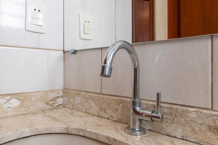 Casa à venda com 148m², 3 quartos e 3 vagas Casa à venda com 148m², 3 quartos e 3 vagasBanheiro das Suítes