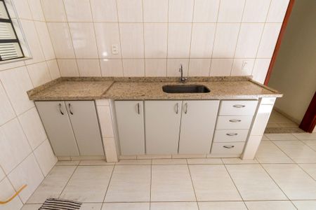 Casa à venda com 148m², 3 quartos e 3 vagas Casa à venda com 148m², 3 quartos e 3 vagasCozinha