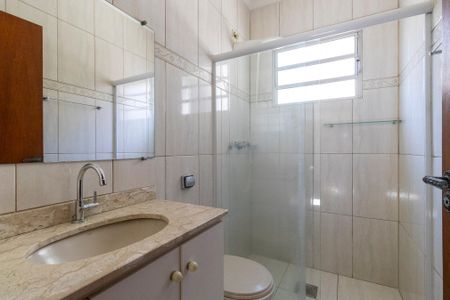 Casa à venda com 148m², 3 quartos e 3 vagas Casa à venda com 148m², 3 quartos e 3 vagasBanheiro das Suítes