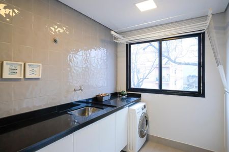 Casa à venda com 183m², 3 quartos e 2 vagasÁrea de serviço