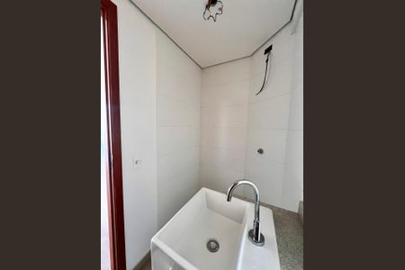 Apartamento à venda com 54m², 1 quarto e 1 vaga Apartamento à venda com 54m², 1 quarto e 1 vagaBanheiro da Suíte 1
