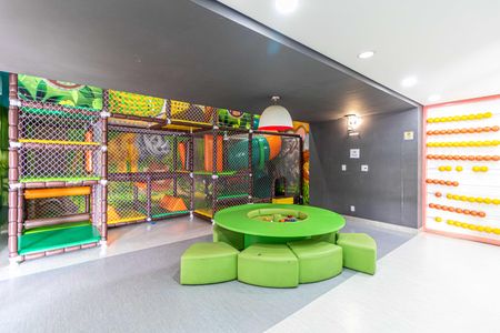 Apartamento à venda com 72m², 2 quartos e 2 vagas Apartamento à venda com 72m², 2 quartos e 2 vagasBrinquedoteca