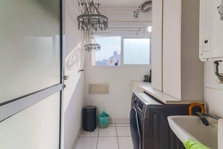 Apartamento à venda com 72m², 2 quartos e 2 vagas Apartamento à venda com 72m², 2 quartos e 2 vagasCozinha e Área de Serviço