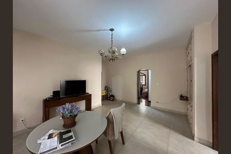 Casa à venda com 360m², 4 quartos e 5 vagas