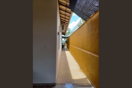 Casa à venda com 115m², 3 quartos e 2 vagasCorredor