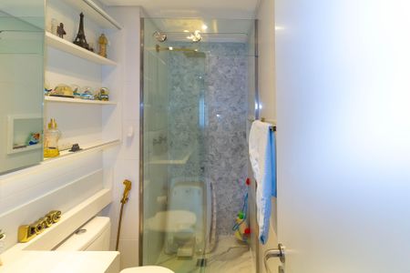 Apartamento à venda com 78m², 2 quartos e 2 vagasBanheiro 