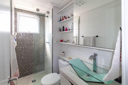 Apartamento à venda com 78m², 2 quartos e 2 vagasBanheiro da Suíte