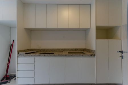 Studio à venda com 28m², 1 quarto e sem vaga Studio à venda com 28m², 1 quarto e sem vagaCozinha