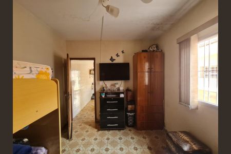 Casa à venda com 585m², 5 quartos e 6 vagasEdícula Quarto 1