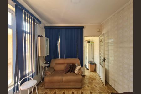 Casa à venda com 585m², 5 quartos e 6 vagasEdícula Quarto 2