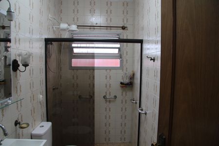 Casa à venda com 585m², 5 quartos e 6 vagasBanheiro Social