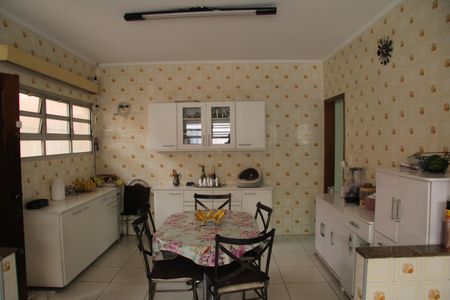 Casa à venda com 585m², 5 quartos e 6 vagasCozinha