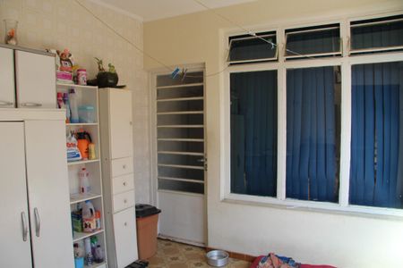 Casa à venda com 585m², 5 quartos e 6 vagasÁrea de Serviço