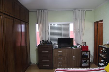 Casa à venda com 585m², 5 quartos e 6 vagasSuíte 2