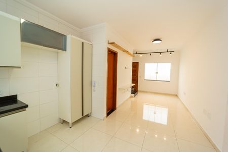 Cozinha de casa de condomínio para alugar com 2 quartos, 63m² em Penha de França, São Paulo