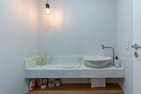 Apartamento à venda com 84m², 2 quartos e 2 vagas Apartamento à venda com 84m², 2 quartos e 2 vagasLavabo