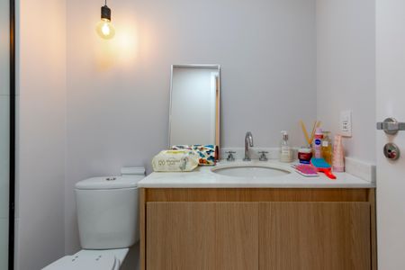 Apartamento à venda com 84m², 2 quartos e 2 vagas Apartamento à venda com 84m², 2 quartos e 2 vagasBanheiro