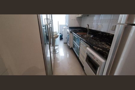 Apartamento à venda com 69m², 3 quartos e 2 vagas Apartamento à venda com 69m², 3 quartos e 2 vagasCozinha