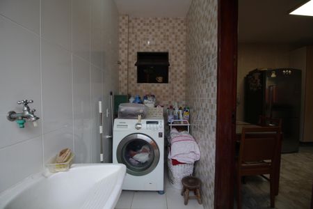 Casa à venda com 96m², 3 quartos e 2 vagasÁrea de Serviço