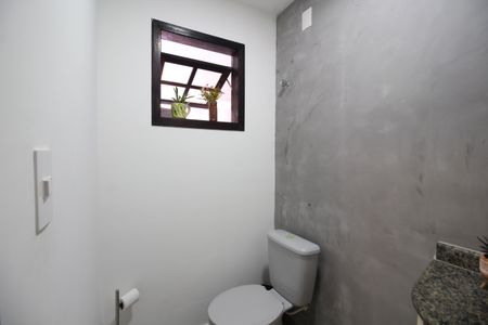 Casa à venda com 96m², 3 quartos e 2 vagasLavabo