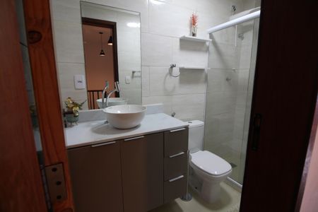 Casa à venda com 96m², 3 quartos e 2 vagasBanheiro Social