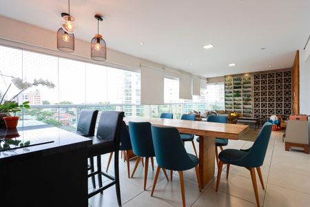 Varanda gourmet de apartamento à venda com 3 quartos, 220m² em Santa Teresinha, São Paulo