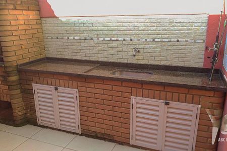Casa à venda com 130m², 3 quartos e 2 vagas