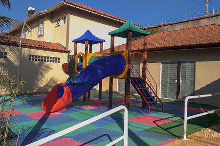 Casa à venda com 130m², 3 quartos e 2 vagas