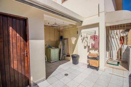 Casa à venda com 290m², 5 quartos e 4 vagas
