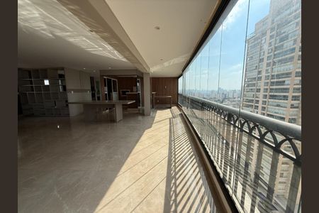 Apartamento à venda com 156m², 3 quartos e 3 vagas