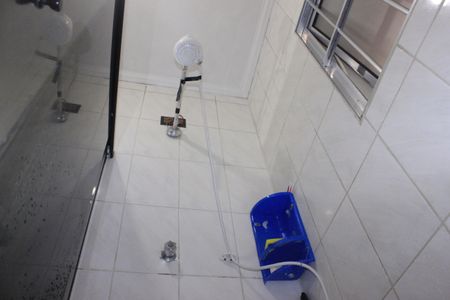 Casa à venda com 220m², 3 quartos e 3 vagasBanheiro 2