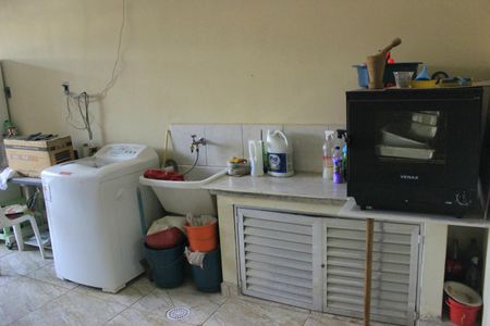 Casa à venda com 220m², 3 quartos e 3 vagasÁrea de Serviço