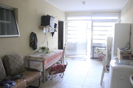 Casa à venda com 220m², 3 quartos e 3 vagasÁrea de Serviço