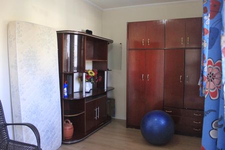 Casa à venda com 220m², 3 quartos e 3 vagasQuarto 2